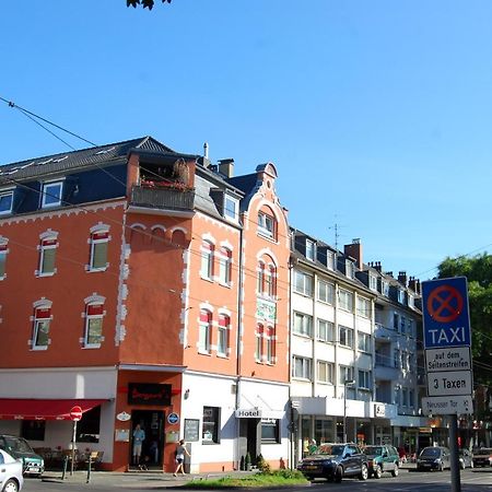 Hotel Rheinischer Hof Эркрат Экстерьер фото