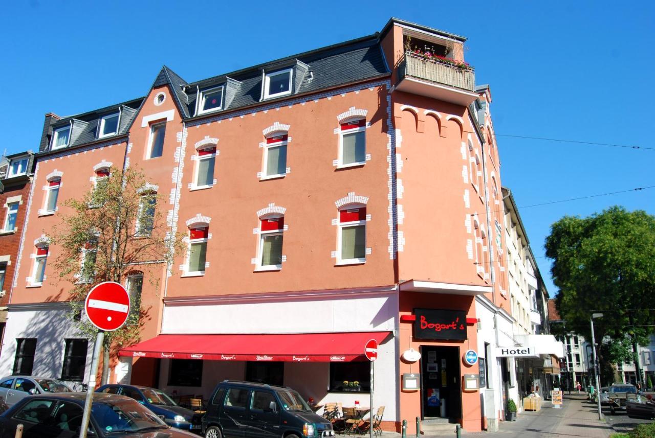 Hotel Rheinischer Hof Эркрат Экстерьер фото