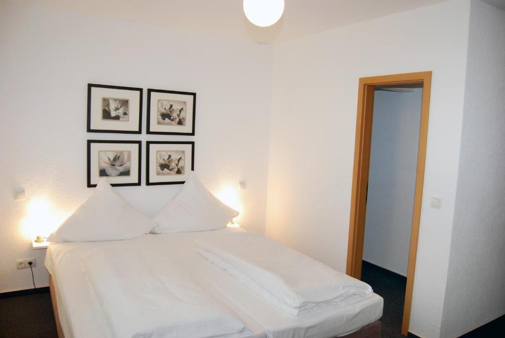Hotel Rheinischer Hof Эркрат Номер фото
