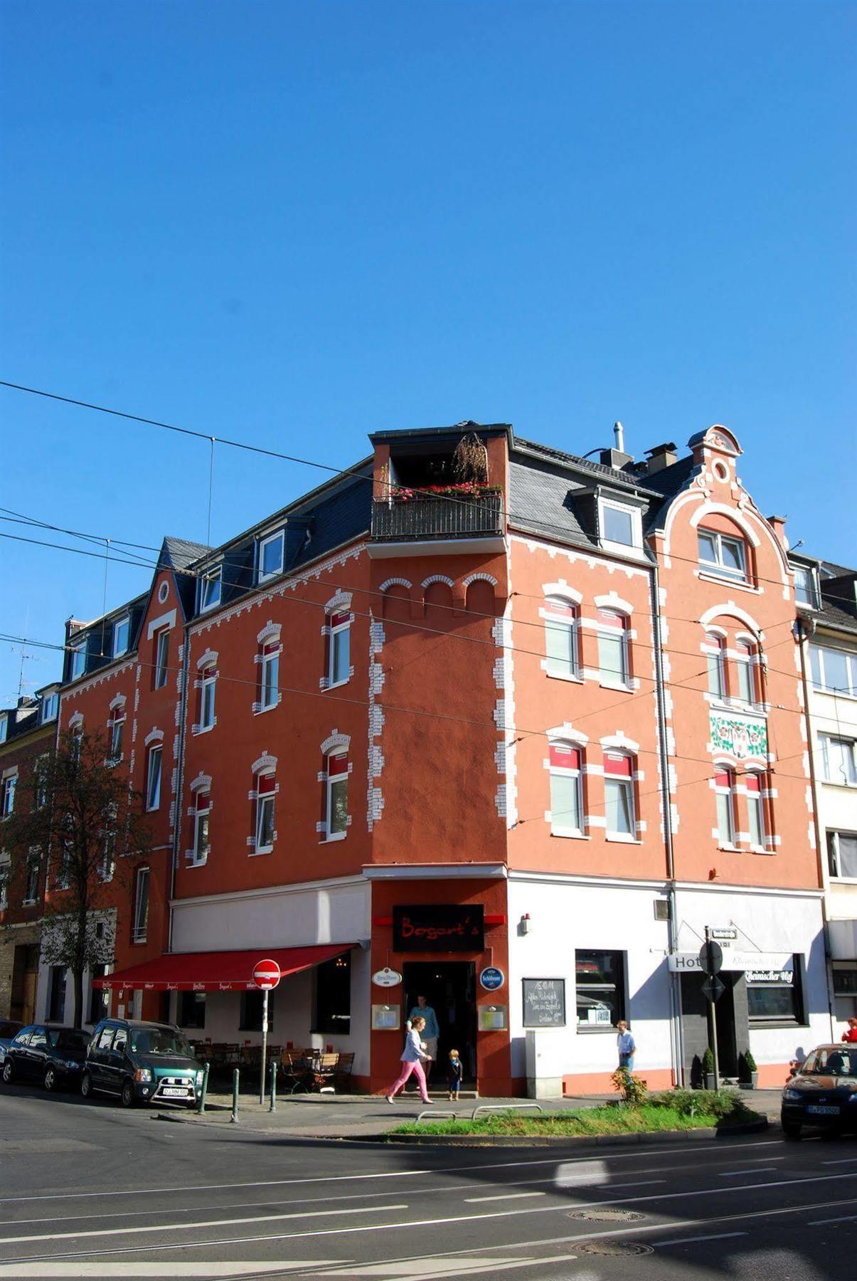 Hotel Rheinischer Hof Эркрат Экстерьер фото